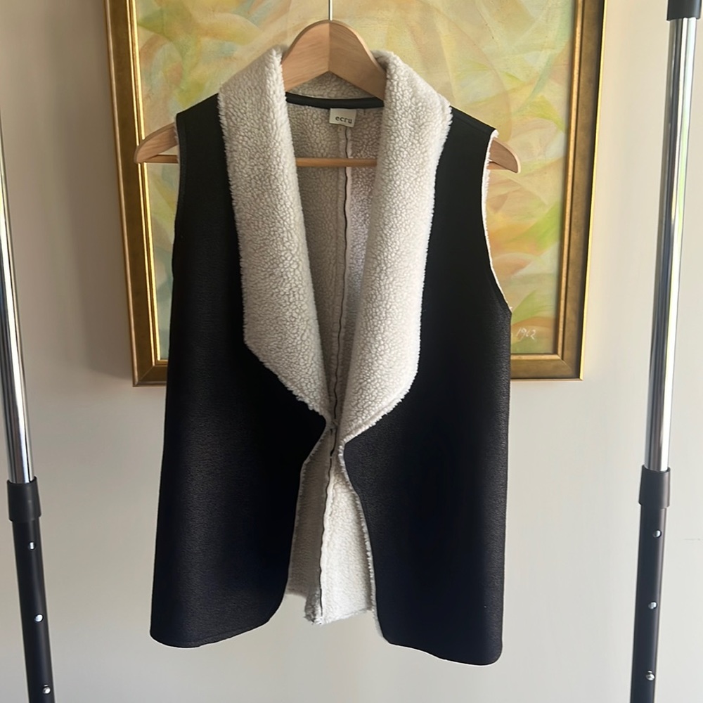 Ecru womens suede vest size S